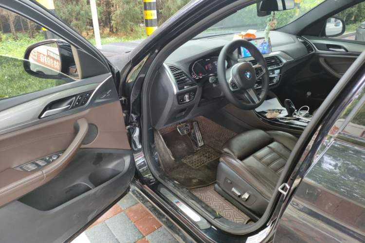 Used BMW X4 2020 xDrive25i M Sport Package Driver Seat