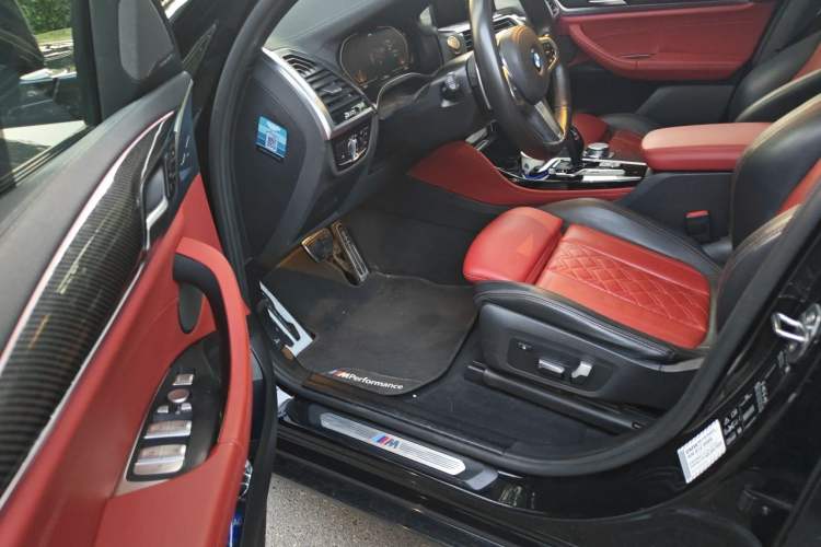 Used BMW X4 2020 xDrive25i Black Knight Limited Edition Driver Seat