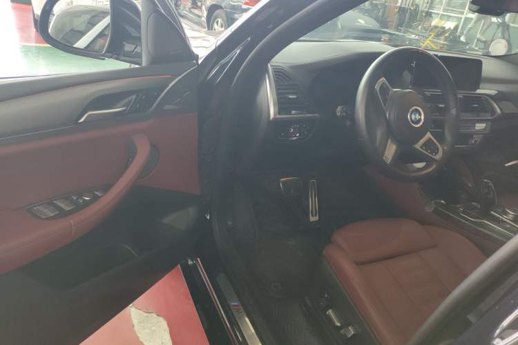 Used BMW X4 2020 xDrive25i M Sport Package Driver Seat