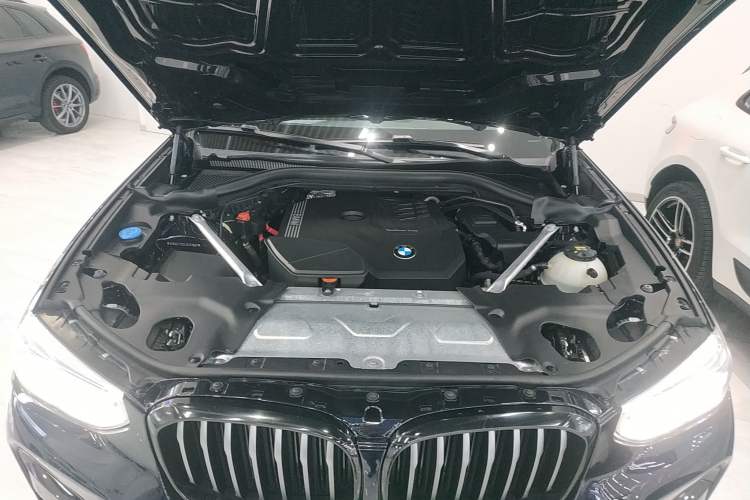 Used BMW X4 2020 xDrive25i M Sport Package Engine Bay