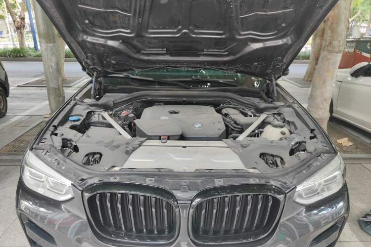 Used BMW X4 2020 xDrive25i M Sport Package Engine Bay