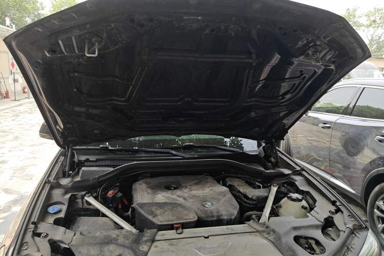 Used BMW X4 2020 xDrive25i M Sport Package Engine Bay