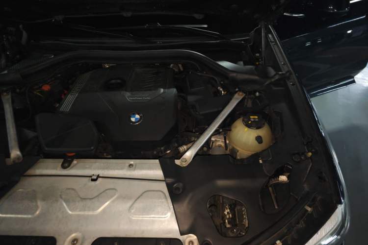 Used BMW X4 2020 xDrive25i M Sport Package Engine Bay Left