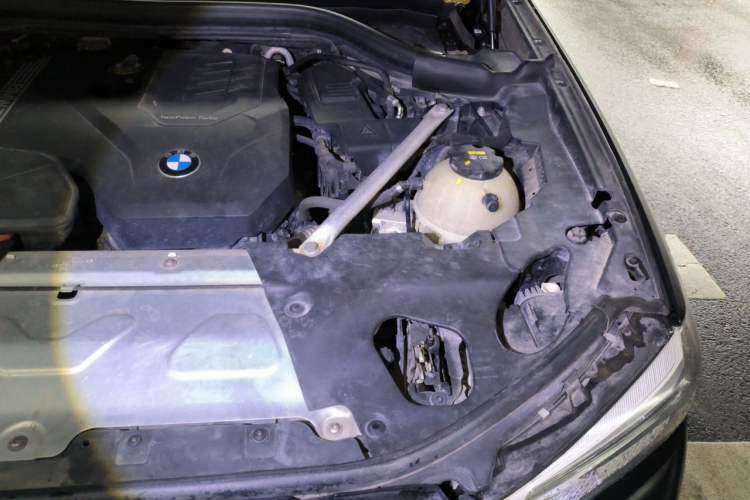 Used BMW X4 2020 xDrive25i M Sport Package Engine Bay Left