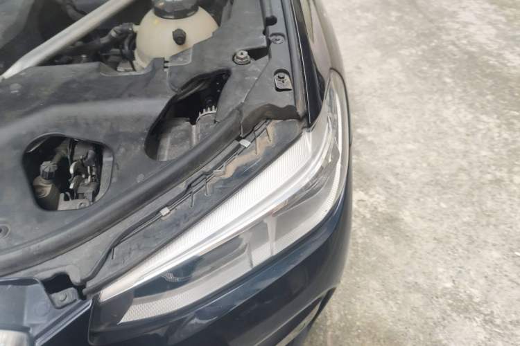 Used BMW X4 2020 xDrive25i M Sport Package Engine Bay Left
