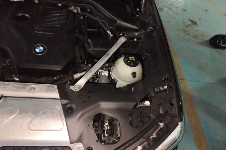 Used BMW X4 2020 xDrive25i M Sport Package Engine Bay Left