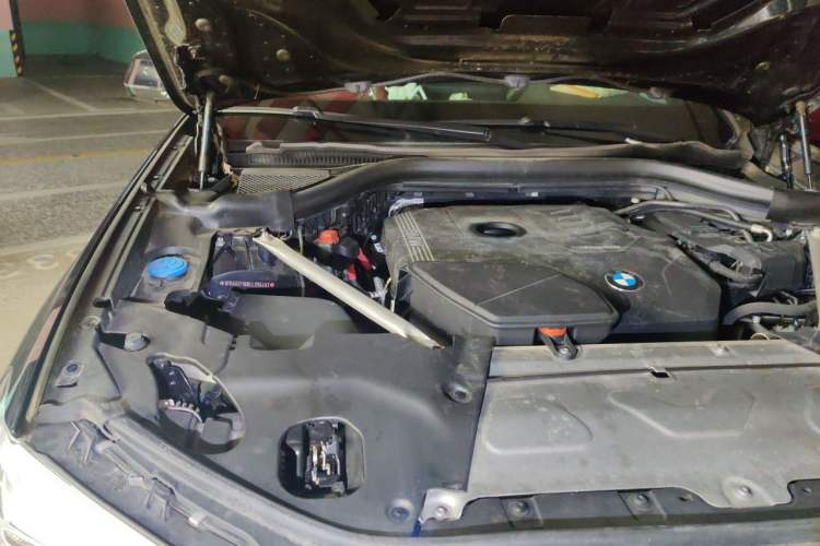 Used BMW X4 2020 xDrive25i M Sport Package Engine Bay Right