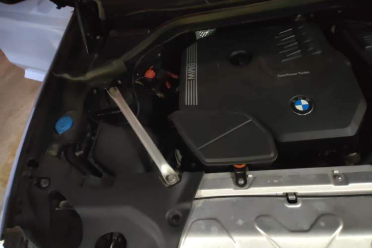 Used BMW X4 2020 xDrive25i M Sport Package Engine Bay Right