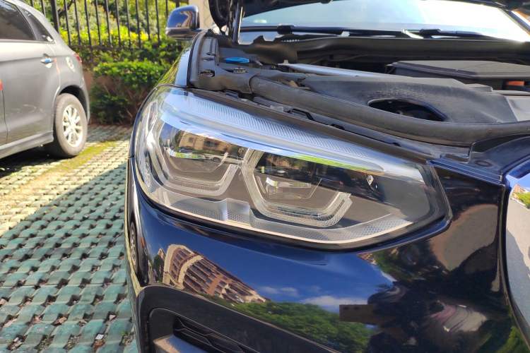 Used BMW X4 2020 xDrive25i M Sport Package Exterior 6
