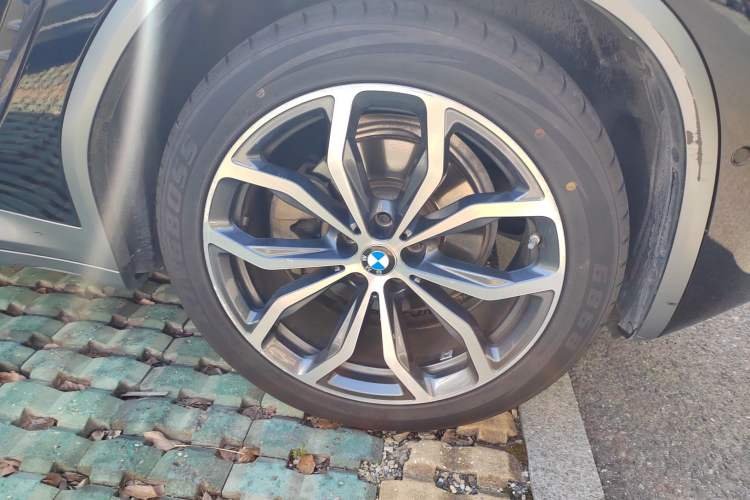 Used BMW X4 2020 xDrive25i M Sport Package Exterior 7
