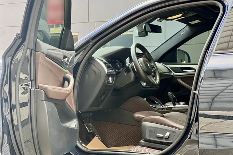 Used BMW X4 2020 xDrive25i M Sport Package Interior 2