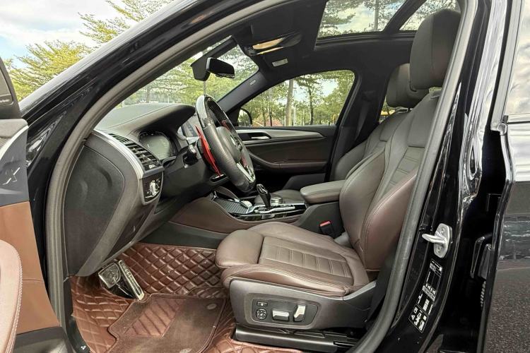 Used BMW X4 2020 xDrive30i M Sport Package Interior 3