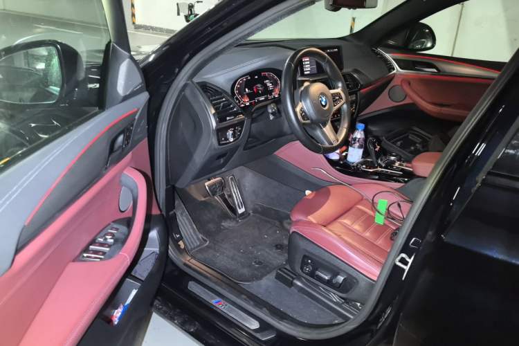 Used BMW X4 2020 xDrive30i M Sport Package Interior 3