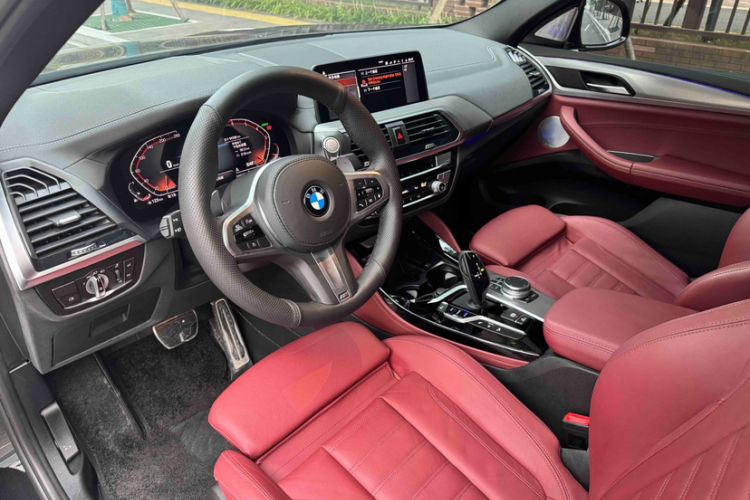 Used BMW X4 2020 xDrive25i M Sport Package Interior 5