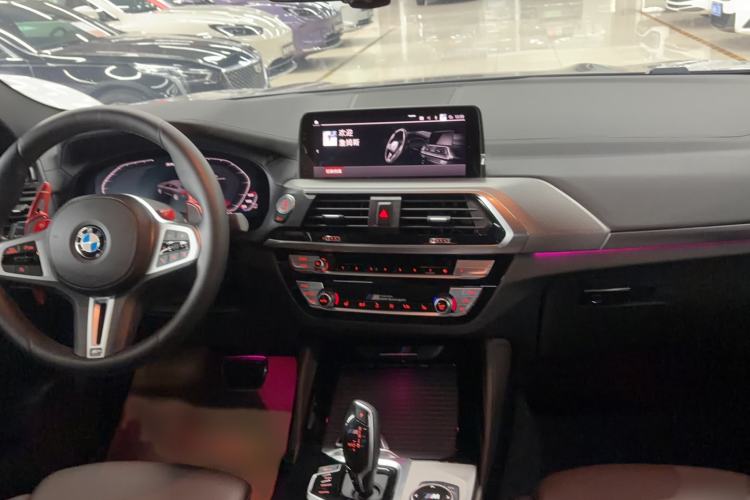 Used BMW X4 2020 xDrive30i M Sport Package Interior 5