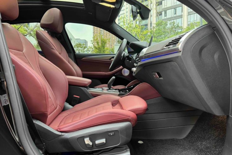 Used BMW X4 2020 xDrive25i M Sport Package Interior 6