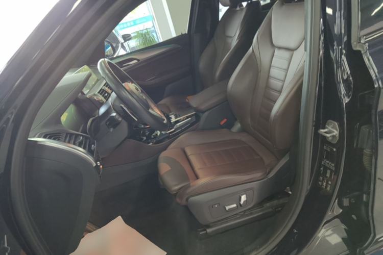 Used BMW X4 2020 xDrive25i M Sport Package Left Front Seat