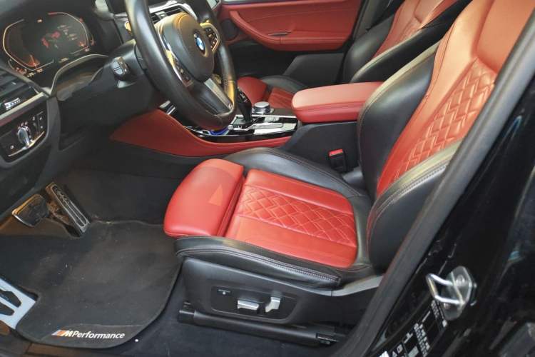 Used BMW X4 2020 xDrive25i Black Knight Limited Edition Left Front Seat