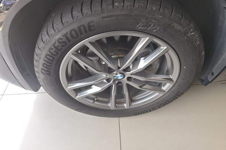 Used BMW X4 2020 xDrive25i M Sport Package Left Front Wheel Hub