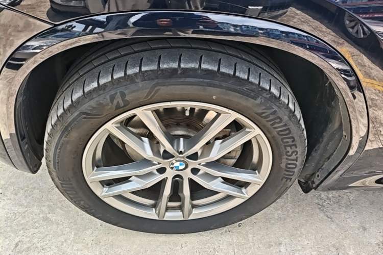 Used BMW X4 2020 xDrive25i M Sport Package Left Front Wheel Hub