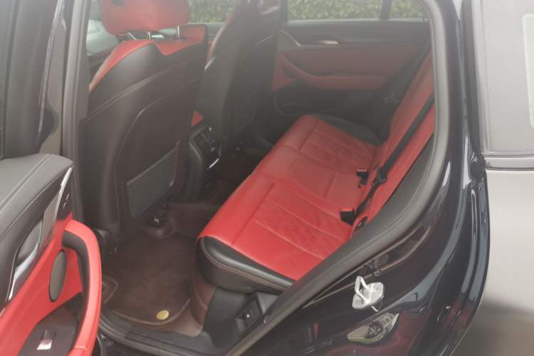 Used BMW X4 2020 xDrive30i M Sport Package Left Rear Seat