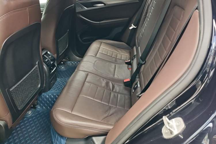 Used BMW X4 2020 xDrive25i M Sport Package Left Rear Seat