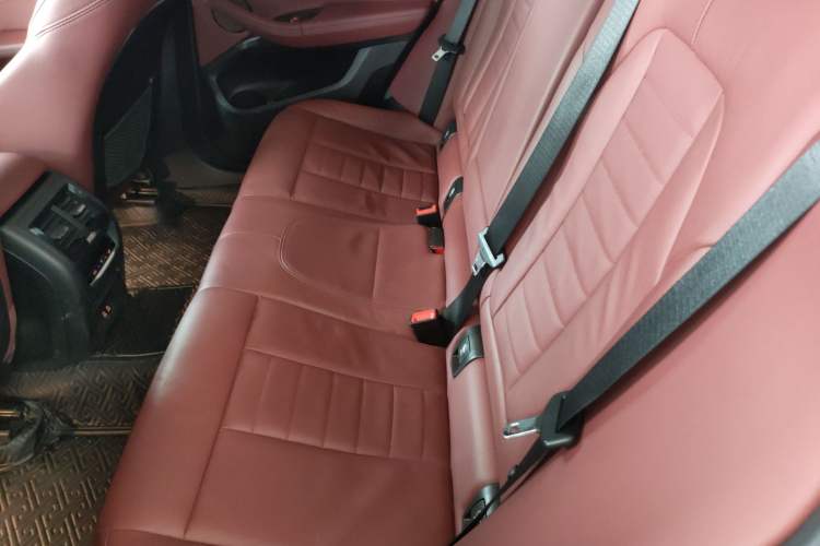 Used BMW X4 2020 xDrive25i M Sport Package Left Rear Seat