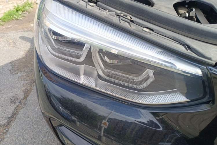 Used BMW X4 2020 xDrive25i Black Knight Limited Edition Right Front Headlight