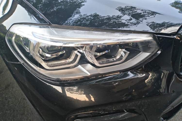 Used BMW X4 2020 xDrive25i Black Knight Limited Edition Right Front Headlight