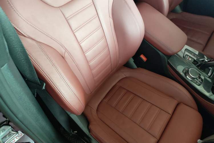 Used BMW X4 2020 xDrive25i M Sport Package Right Front Seat