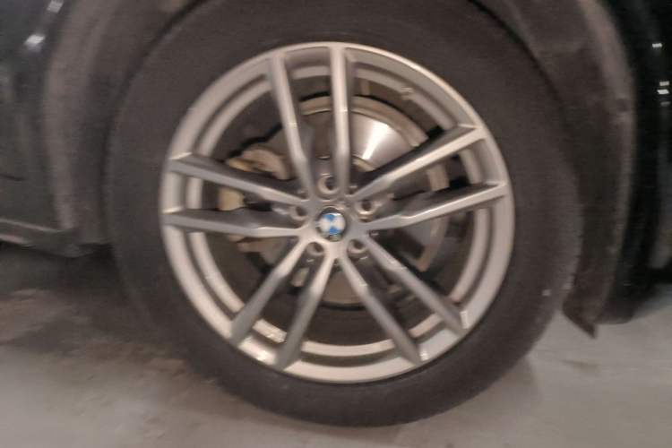Used BMW X4 2020 xDrive25i M Sport Package Right Front Wheel Hub