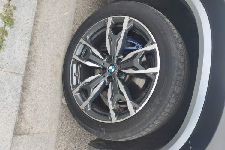 Used BMW X4 2020 xDrive30i M Sport Package Right Front Wheel Hub