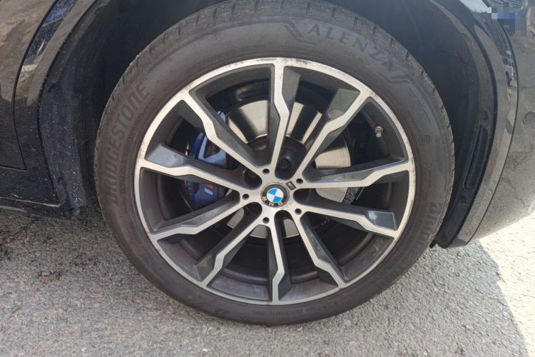 Used BMW X4 2020 xDrive25i Black Knight Limited Edition Right Front Wheel Hub