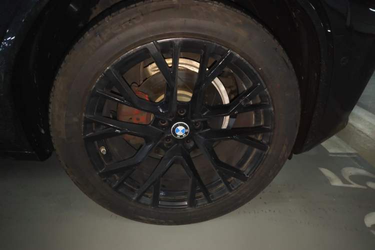 Used BMW X4 2020 xDrive25i M Sport Package Right Front Wheel Hub