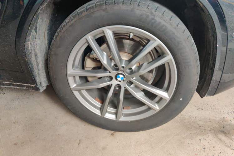 Used BMW X4 2020 xDrive25i M Sport Package Right Front Wheel Hub
