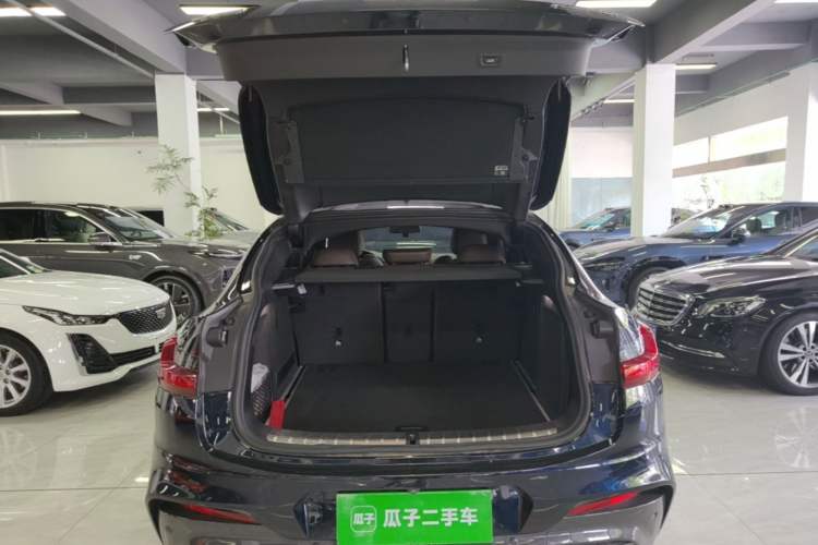 Used BMW X4 2020 xDrive25i M Sport Package Trunk