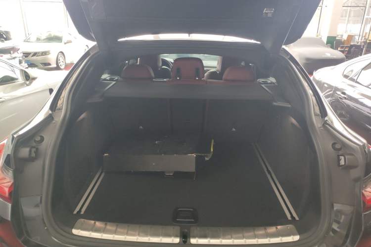 Used BMW X4 2020 xDrive25i M Sport Package Trunk
