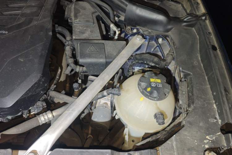 Used BMW X4 2020 xDrive25i M Sport Package Engine Bay Left