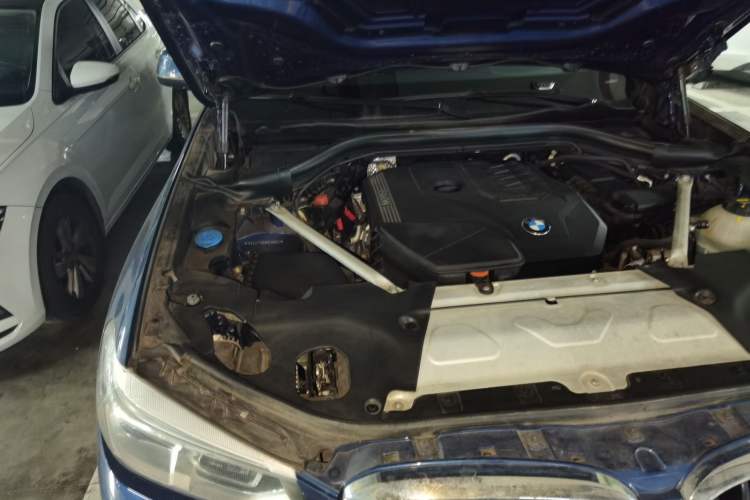 Used BMW X4 2020 xDrive25i M Sport Package Engine Bay Right