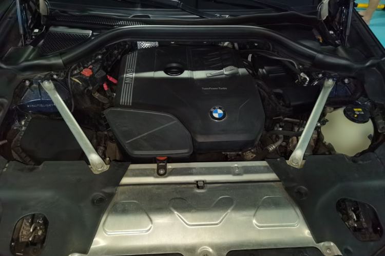 Used BMW X4 2020 xDrive25i M Sport Package Engine Bay