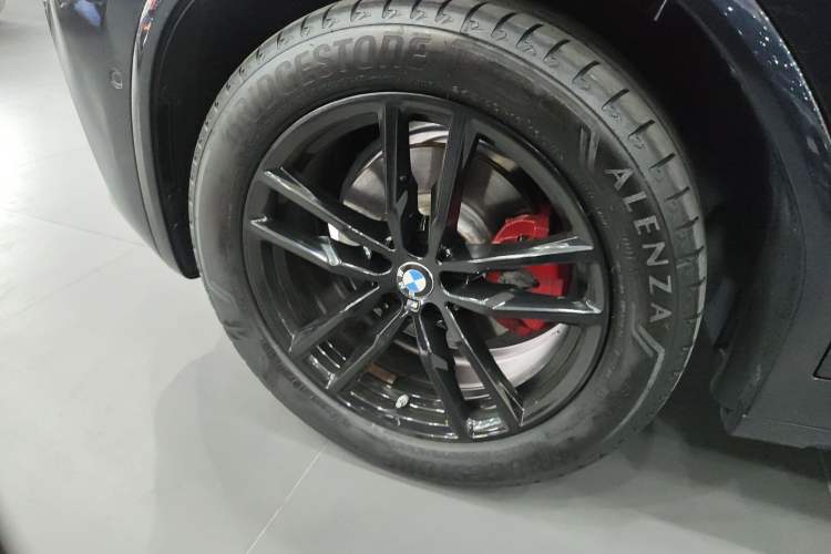 Used BMW X4 2020 xDrive25i M Sport Package Exterior 4