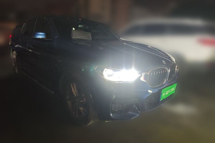 Used BMW X4 2020 xDrive25i M Sport Package Front Right 45 Deg
