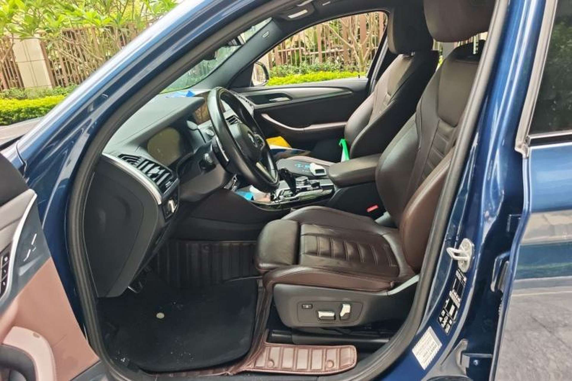 Used BMW X4 2020 xDrive25i M Sport Package Left Front Seat