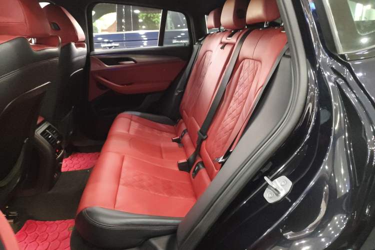 Used BMW X4 2020 xDrive25i M Sport Package Left Rear Seat