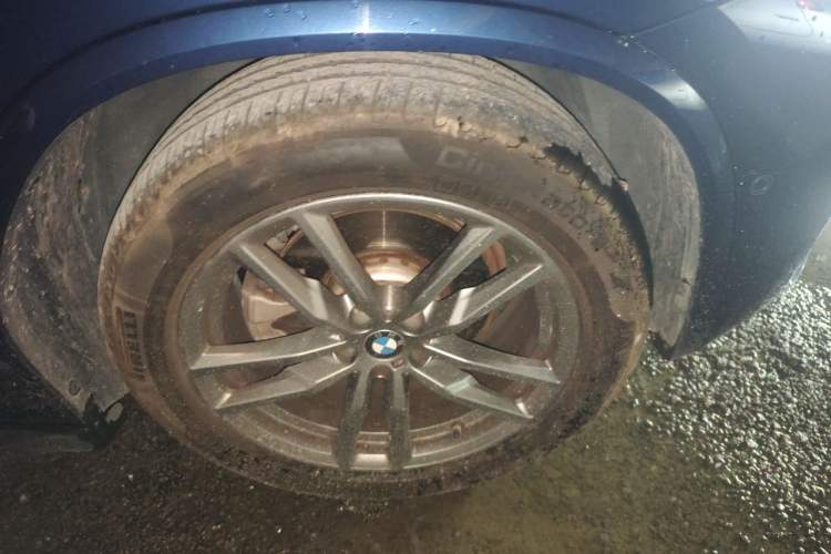Used BMW X4 2020 xDrive25i M Sport Package Right Front Wheel Hub