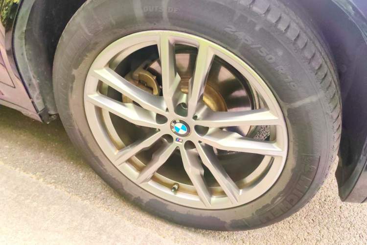 Used BMW X4 2020 xDrive25i M Sport Package Right Front Wheel Hub