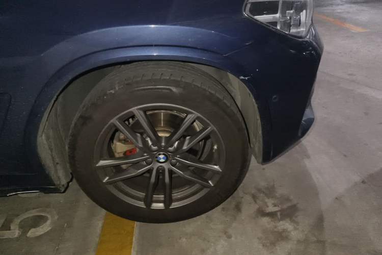 Used BMW X4 2020 xDrive25i M Sport Package Right Front Wheel Hub