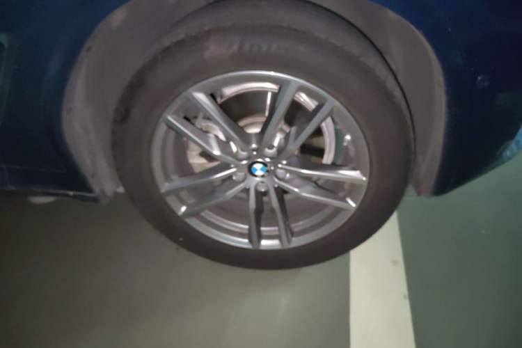 Used BMW X4 2020 xDrive25i M Sport Package Right Front Wheel Hub