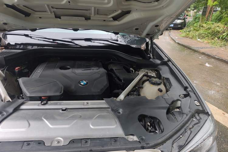 Used BMW X4 2020 xDrive25i M Sport Package Engine Bay Left