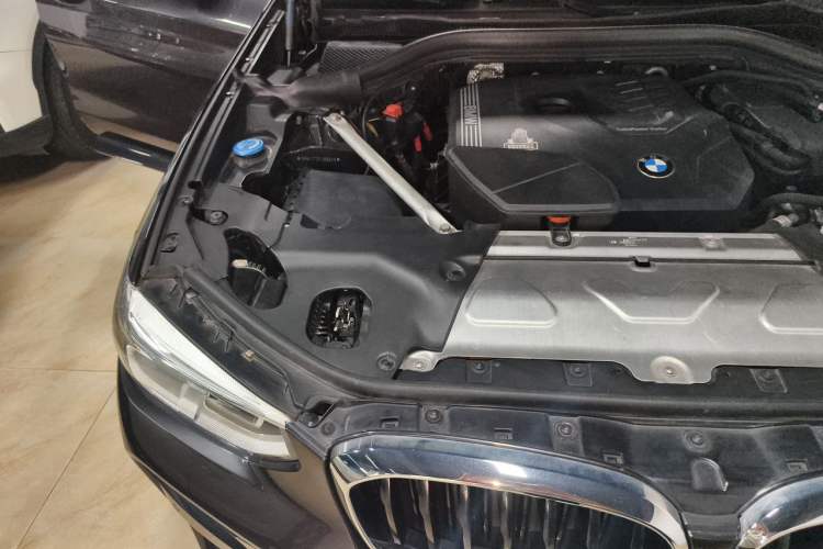 Used BMW X4 2020 xDrive25i M Sport Package Engine Bay Right
